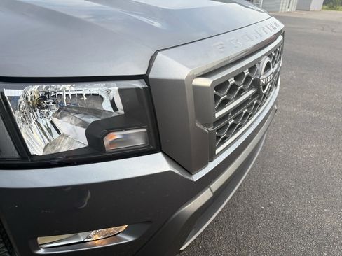 Used 2022 Nissan Frontier SV AWD/4WD image 4