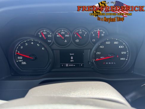 Used 2024 Chevrolet Silverado 1500 Custom Trail Boss w/ Turbomax Blackout Package AWD/4WD image 11