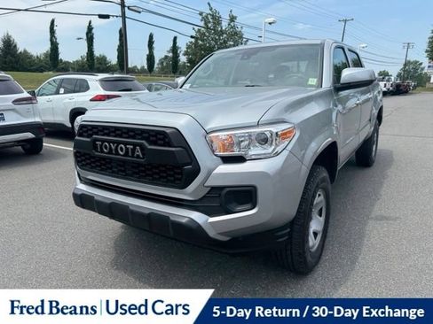 Certified 2022 Toyota Tacoma SR AWD/4WD image 17