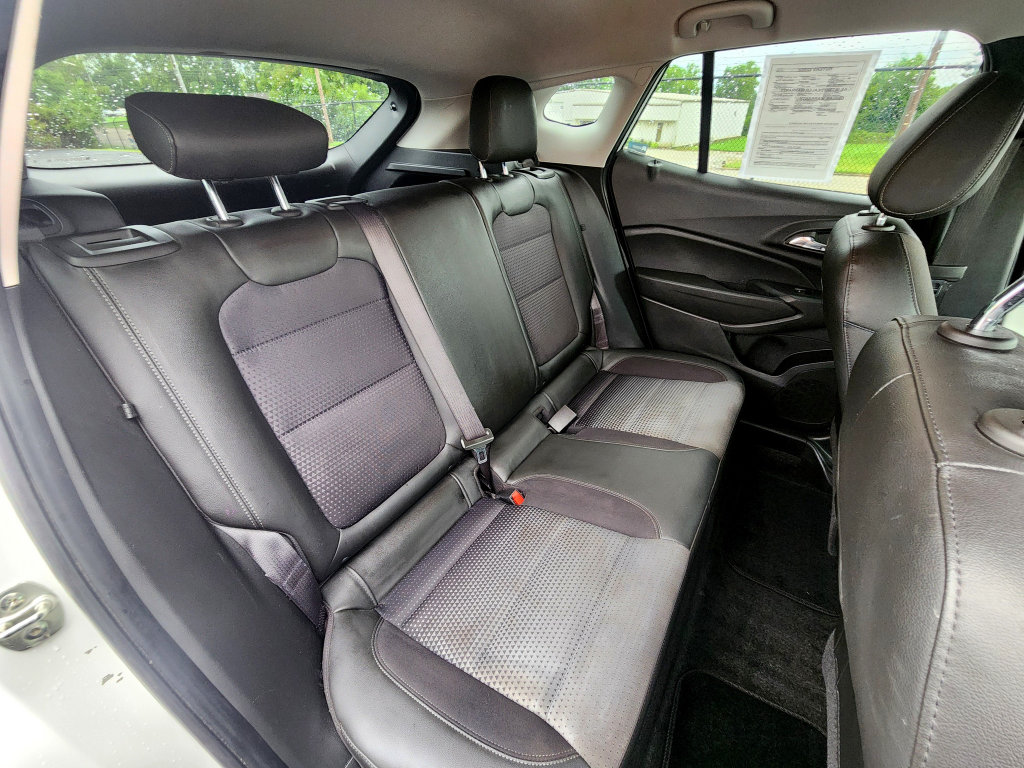 Used 2024 Chevrolet Trax LT FWD image 6