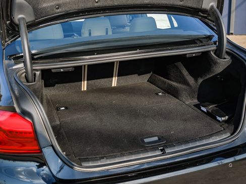 Used 2019 BMW 530e w/ Convenience Package image 52