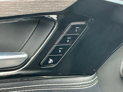 Used 2022 Acura MDX SH-AWD w/ Advance Package image 14