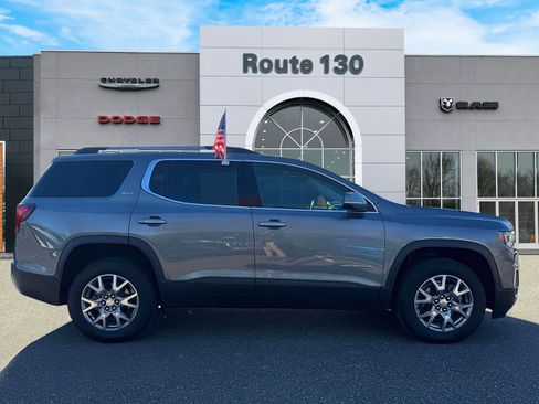 Used 2022 GMC Acadia SLT w/ LPO, Roadside Safety Package image 5