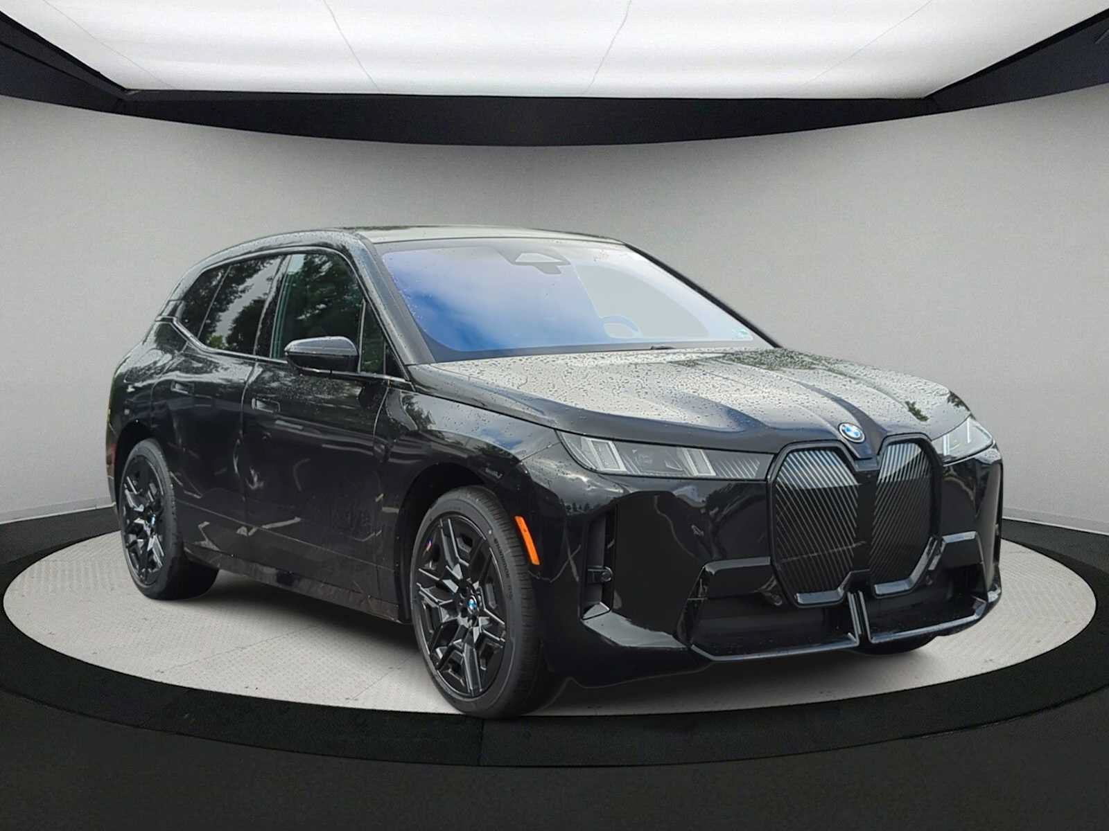 Used 2026 BMW iX xDrive60 w/ M Sport Package AWD/4WD image 2