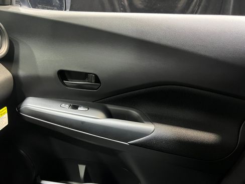 New 2025 Nissan Kicks Play S image 16