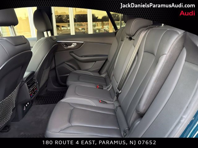Used 2019 Audi Q8 Premium Plus w/ Premium Plus AWD/4WD image 16