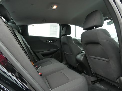 Used 2022 Chevrolet Malibu RS FWD image 16