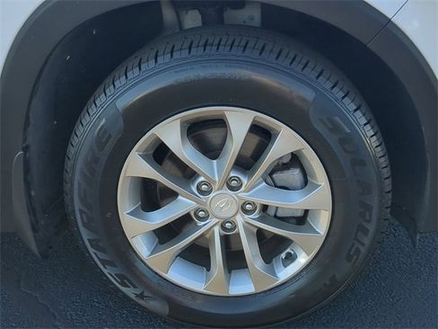 Used 2020 Hyundai Santa Fe SEL image 10