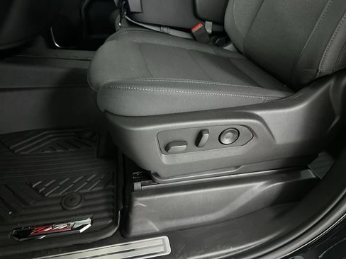 New 2026 Chevrolet Silverado 1500 RST AWD/4WD image 12