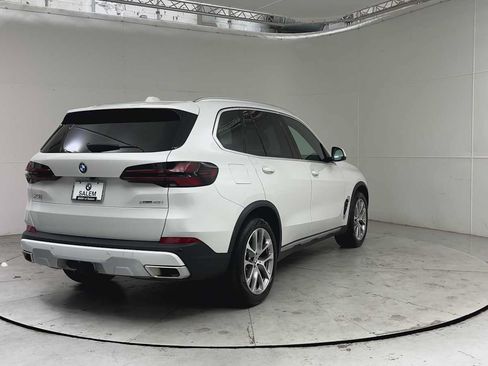 Used 2024 BMW X5 xDrive40i w/ Premium Package AWD/4WD image 2