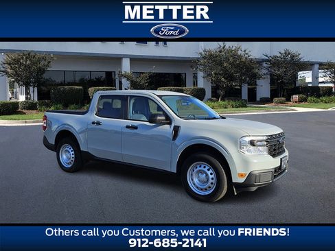 Used 2022 Ford Maverick XL image 1