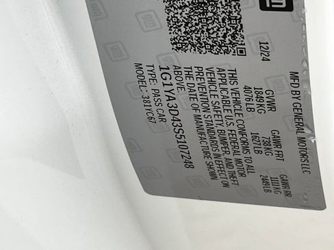 Used 2025 Chevrolet Corvette Stingray Convertible w/ 1LT image 33