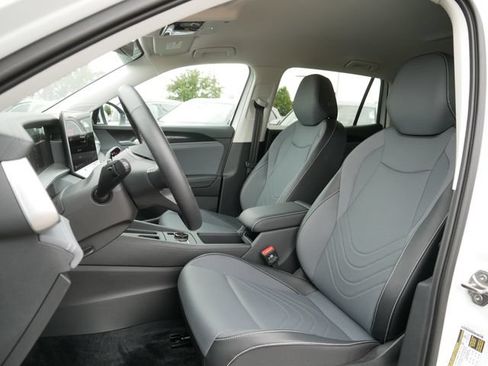 Certified 2026 Volkswagen Tiguan SE AWD/4WD image 15