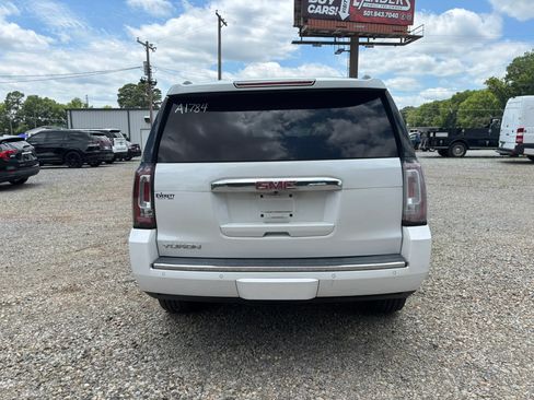 Used 2017 GMC Yukon Denali w/ Open Road Package AWD/4WD image 3