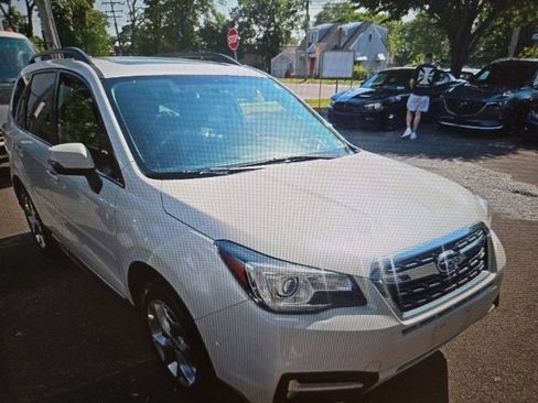 Used 2018 Subaru Forester 2.5i Touring AWD/4WD image 4