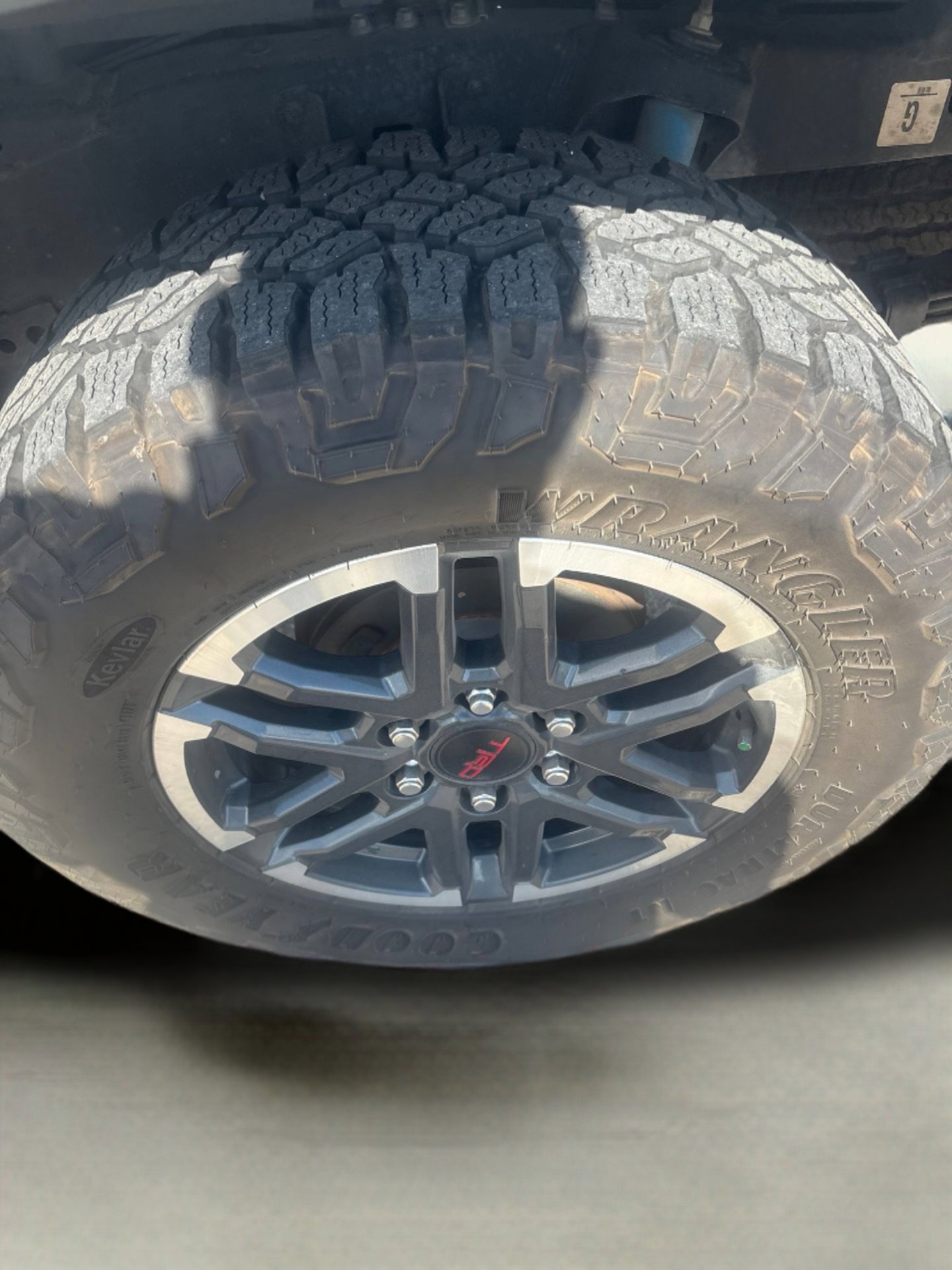 Used 2023 Toyota Tacoma TRD Off-Road w/ Technology Package AWD/4WD image 16