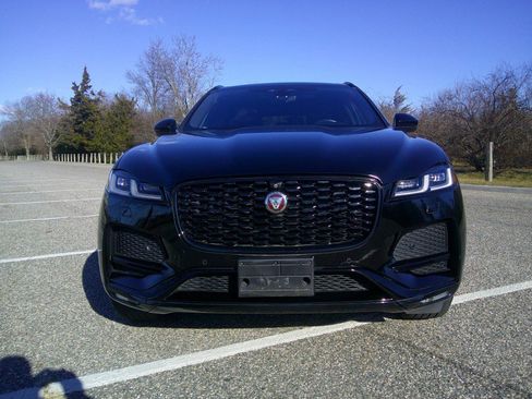 Used 2021 Jaguar F-PACE S image 19