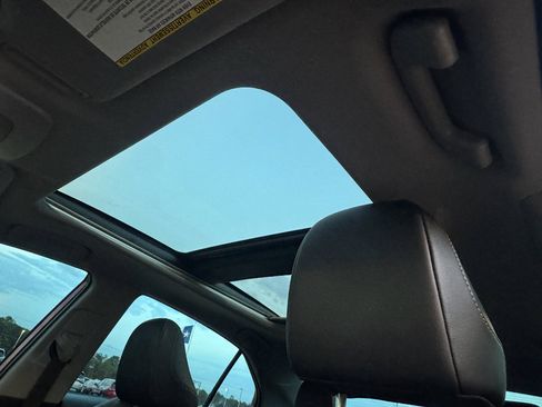 Used 2023 Toyota Camry XSE image 27