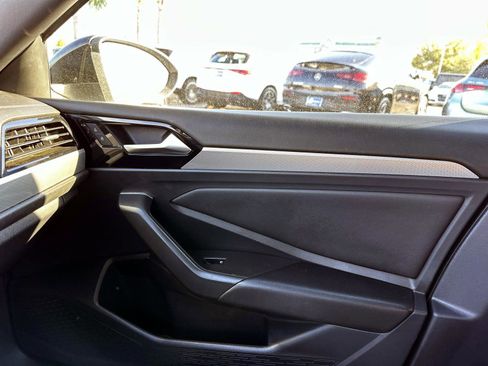 Used 2019 Volkswagen Jetta R-Line image 22