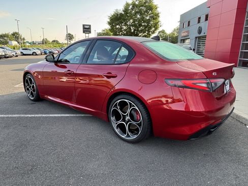 Used 2024 Alfa Romeo Giulia Veloce RWD image 5