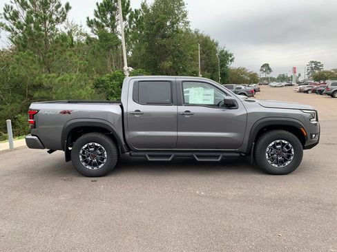 New 2026 Nissan Frontier SV RWD image 2