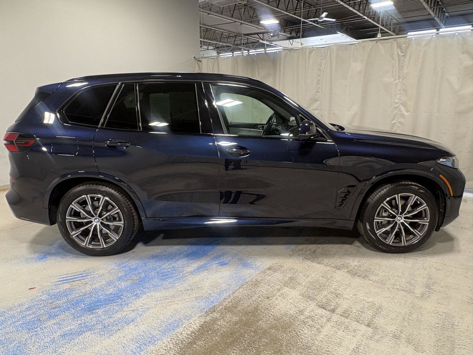 Used 2025 BMW X5 xDrive40i w/ Executive Package AWD/4WD image 15
