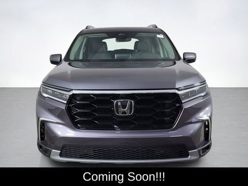 Used 2025 Honda Pilot Elite image 8