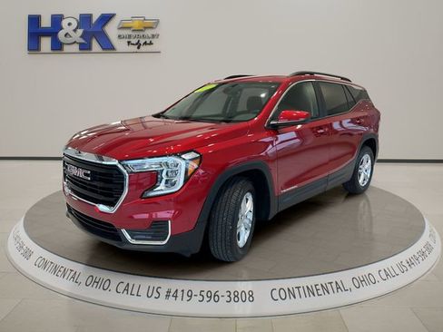 Used 2023 GMC Terrain SLE w/ Driver Convenience Package AWD/4WD image 3