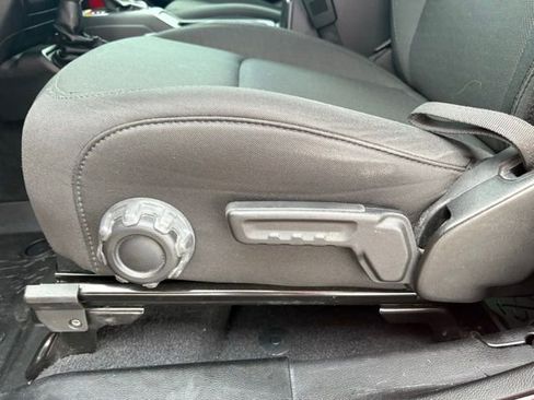 Used 2020 Jeep Wrangler Sport image 24