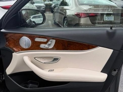 Used 2018 Mercedes-Benz E 300 image 17