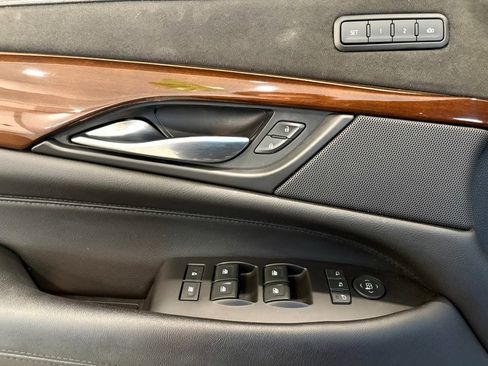 Used 2020 Cadillac Escalade Luxury w/ Escalade Sport Edition image 9