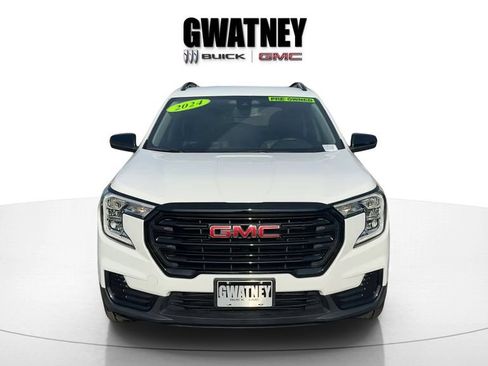 Used 2024 GMC Terrain SLE w/ Elevation Edition FWD image 8