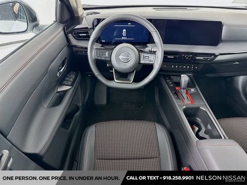 New 2026 Nissan Kicks SR w/ SR Premium Package FWD image 23