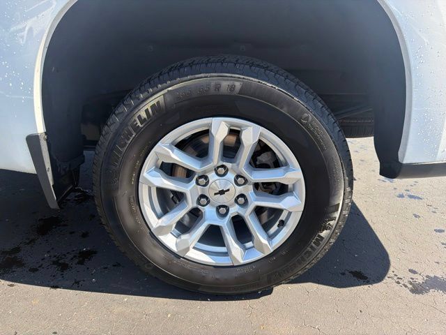 Used 2023 Chevrolet Silverado 1500 RST w/ Protection Package AWD/4WD image 9