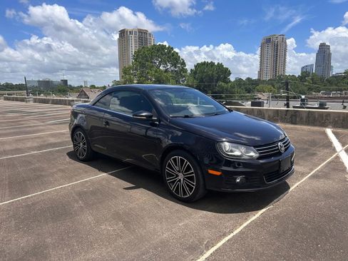 Used 2013 Volkswagen Eos FWD image 9