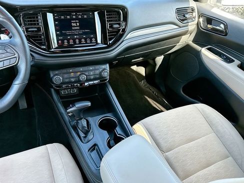 Used 2022 Dodge Durango GT image 22