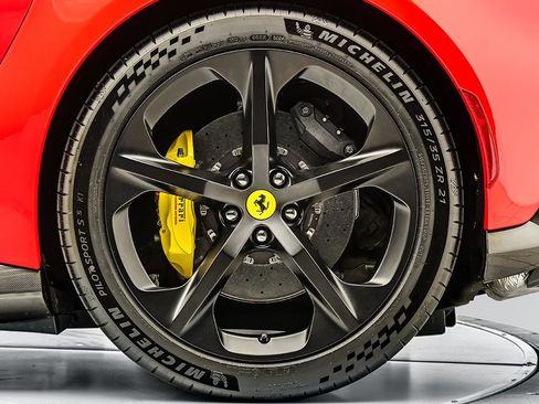 Certified 2025 Ferrari 12Cilindri RWD image 25