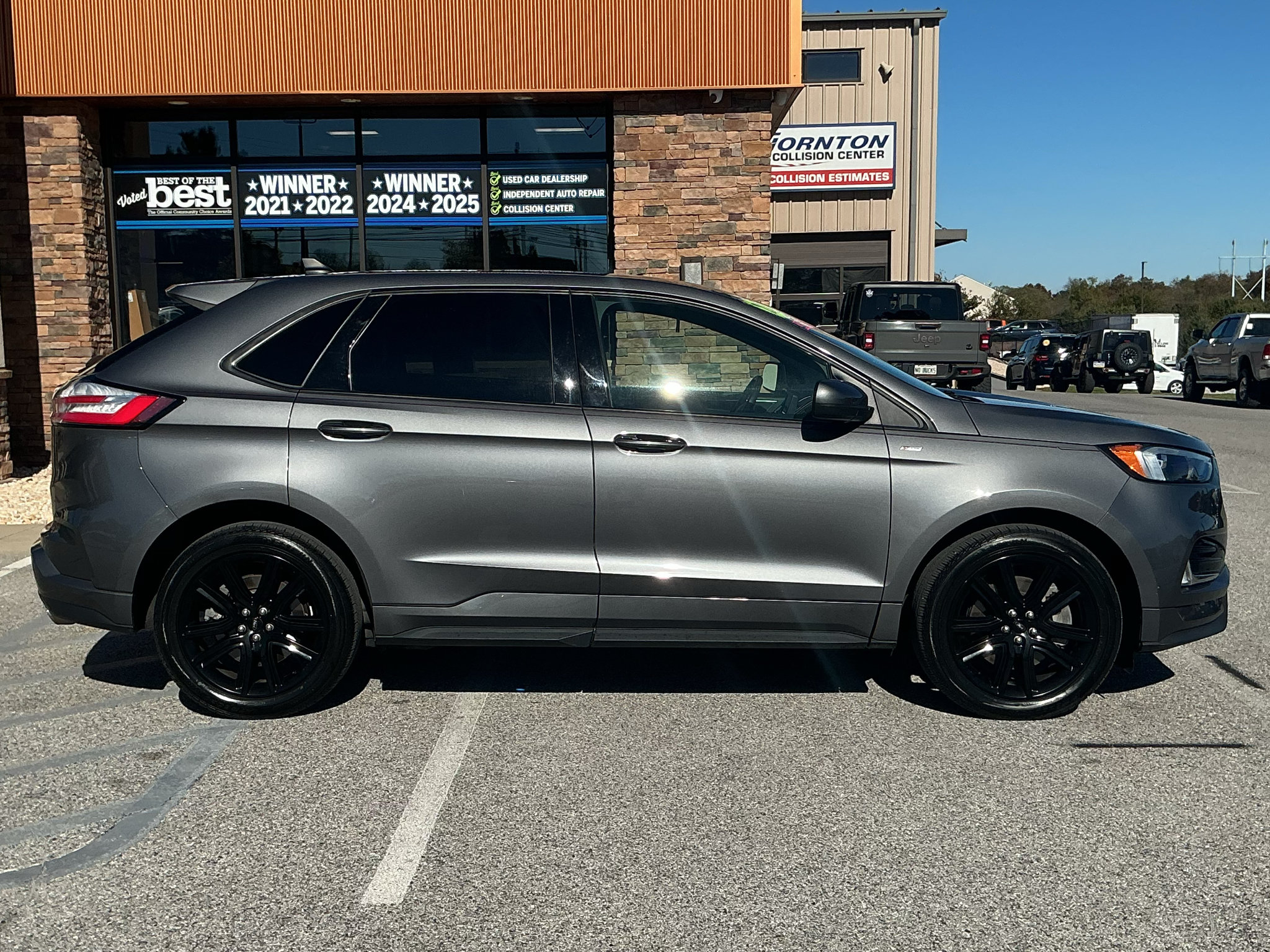 Used 2021 Ford Edge ST-Line AWD/4WD image 2