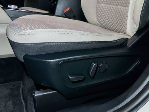 Certified 2020 Ford Escape SE AWD/4WD image 16