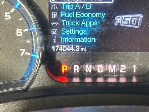 Used 2011 Ford F150 XLT w/ XLT Chrome Pkg image 24