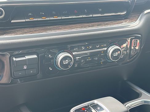 Used 2024 GMC Sierra 1500 Elevation w/ Elevation Premium Package image 33