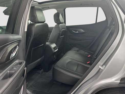 Used 2024 GMC Terrain SLT w/ Infotainment Package II image 28