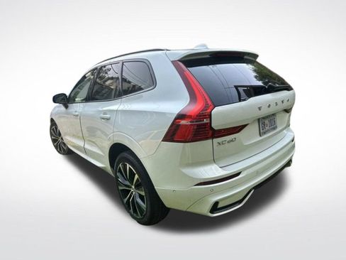 Used 2024 Volvo XC60 B5 Plus w/ Climate Package AWD/4WD image 5