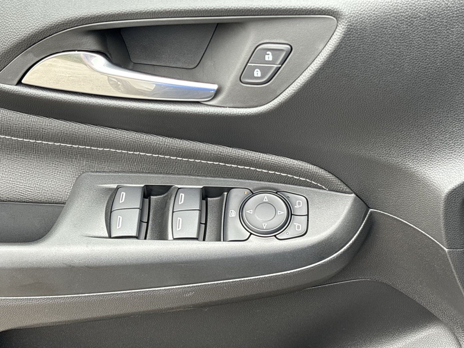 New 2026 Buick Envista Sport Touring w/ Studio Series FWD image 15