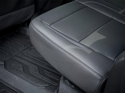 New 2026 GMC Sierra 1500 SLT image 28