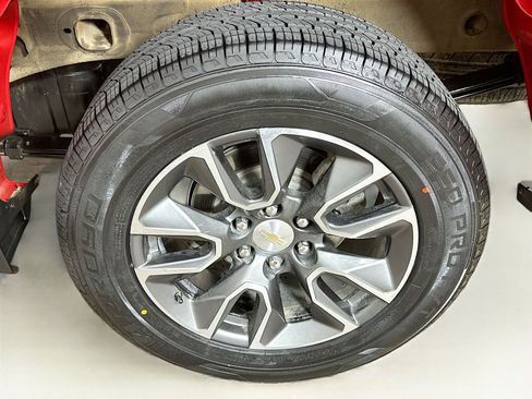 Used 2023 Chevrolet Silverado 1500 LT image 11