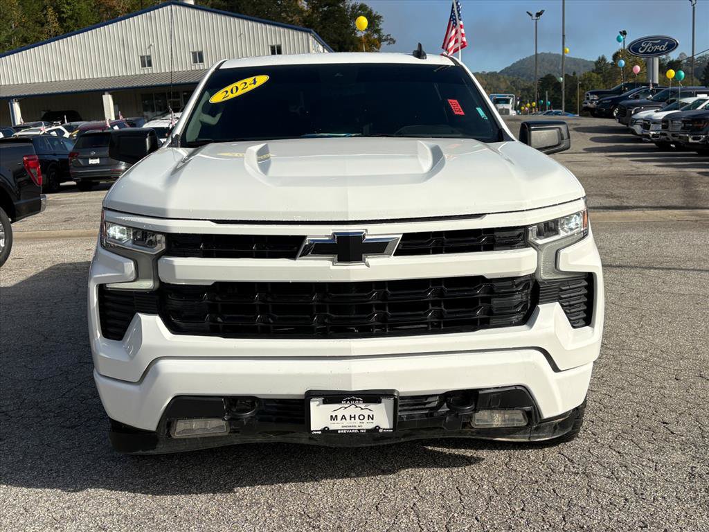 Used 2024 Chevrolet Silverado 1500 RST AWD/4WD image 2