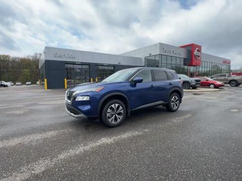 Used 2023 Nissan Rogue SV AWD/4WD image 4