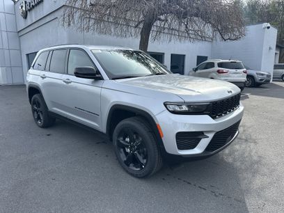 New 2025 Jeep Grand Cherokee Altitude