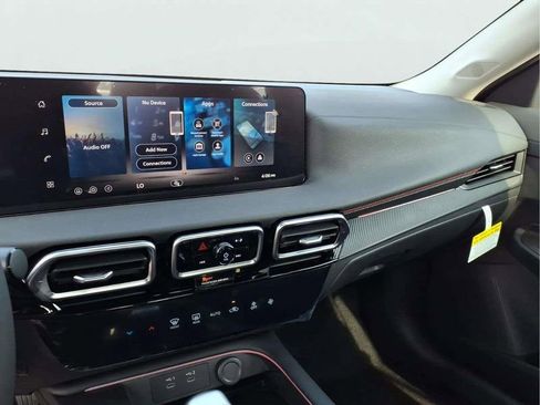 New 2026 Nissan Sentra SR w/ Floor Mat Package image 18